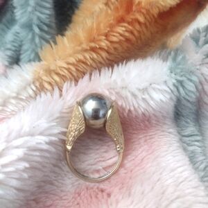 Vintage Trifari Textured Gold and Silver Tone Moving Ball Ring